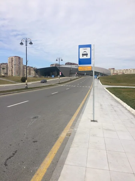 Bakıda daha 55 taksi dayanacağı yaradılıb