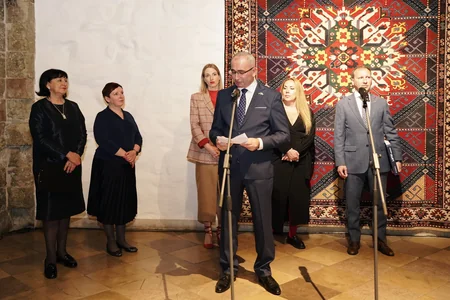 Riqada Azərbaycan xalçalarından ibarət sərgi təşkil olunub