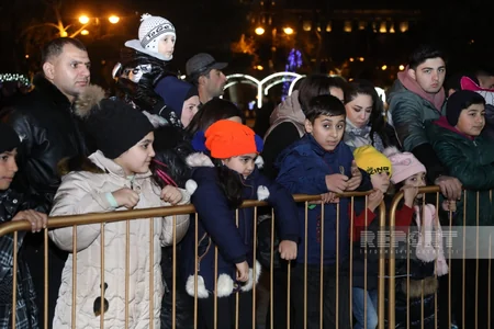 Bakı Yeni ili qarşılamağa hazırdır