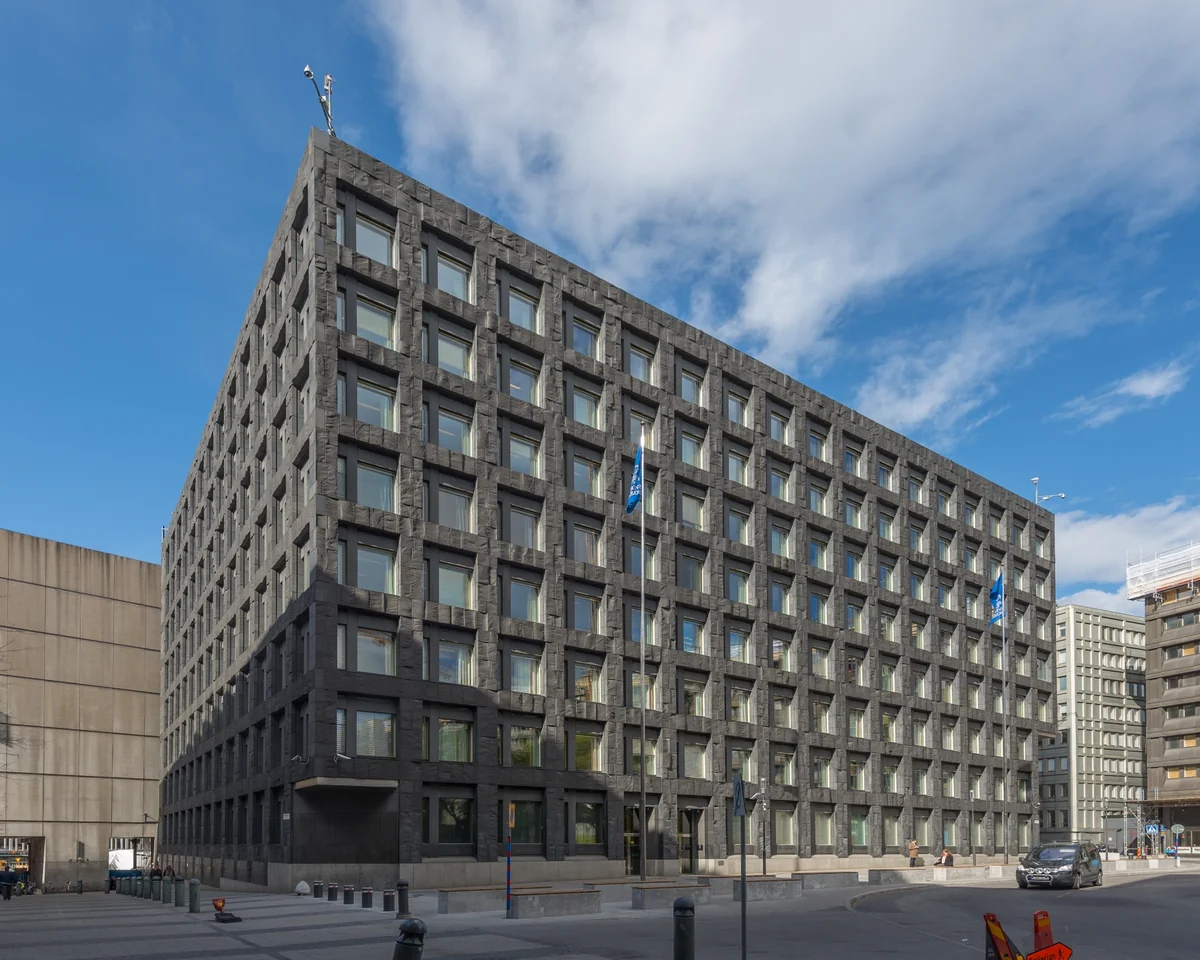 Swedish central bank hikes key rate