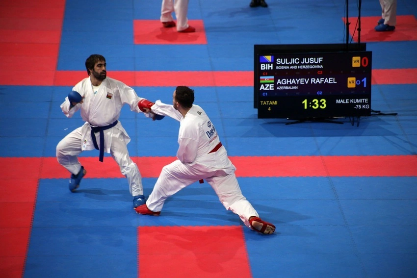 Rafael Ağayev Avropa çempionatının finalına yüksəlib