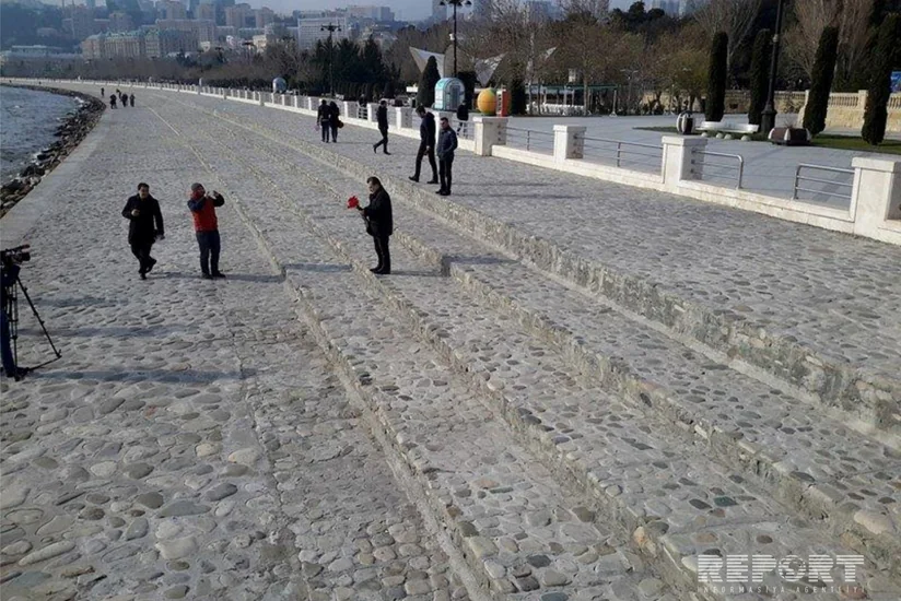 Bakıda “Günəşli” yatağında həlak olan və itkin düşən neftçilərin xatirəsi anılır - FOTOREPORTAJ
