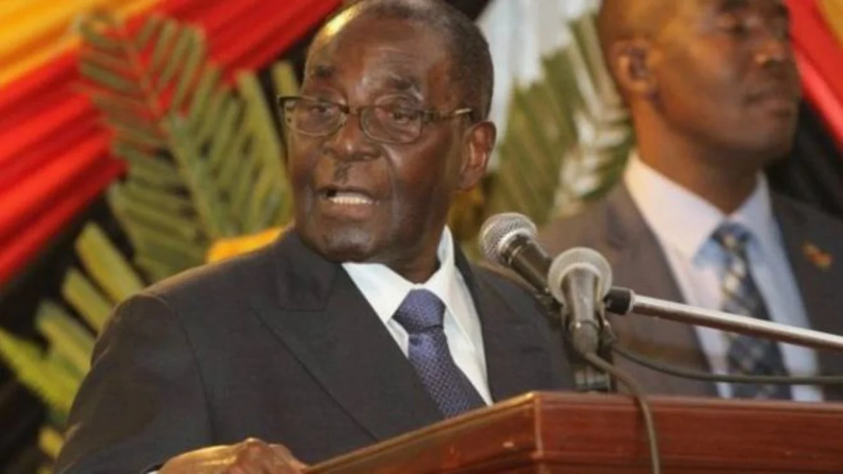 Zimbabve prezidenti parlamentdə “səhv çıxışı” oxuyub