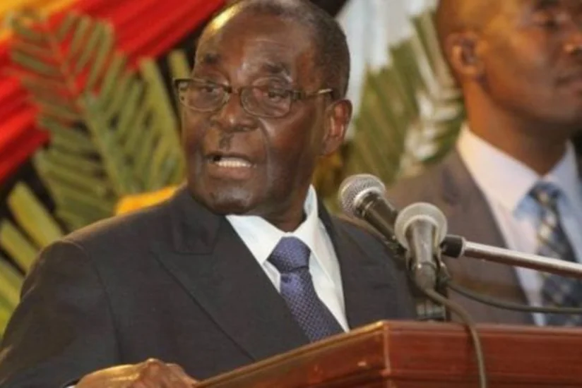 Zimbabve prezidenti parlamentdə “səhv çıxışı” oxuyub