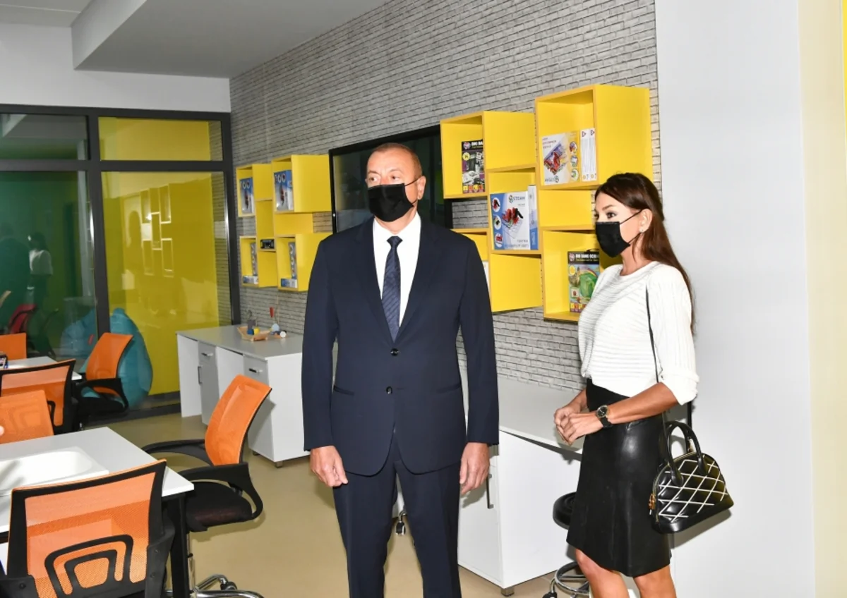 İlham Əliyev və Mehriban Əliyeva Bakı Avropa Liseyinin yeni binasının açılışını ediblər
