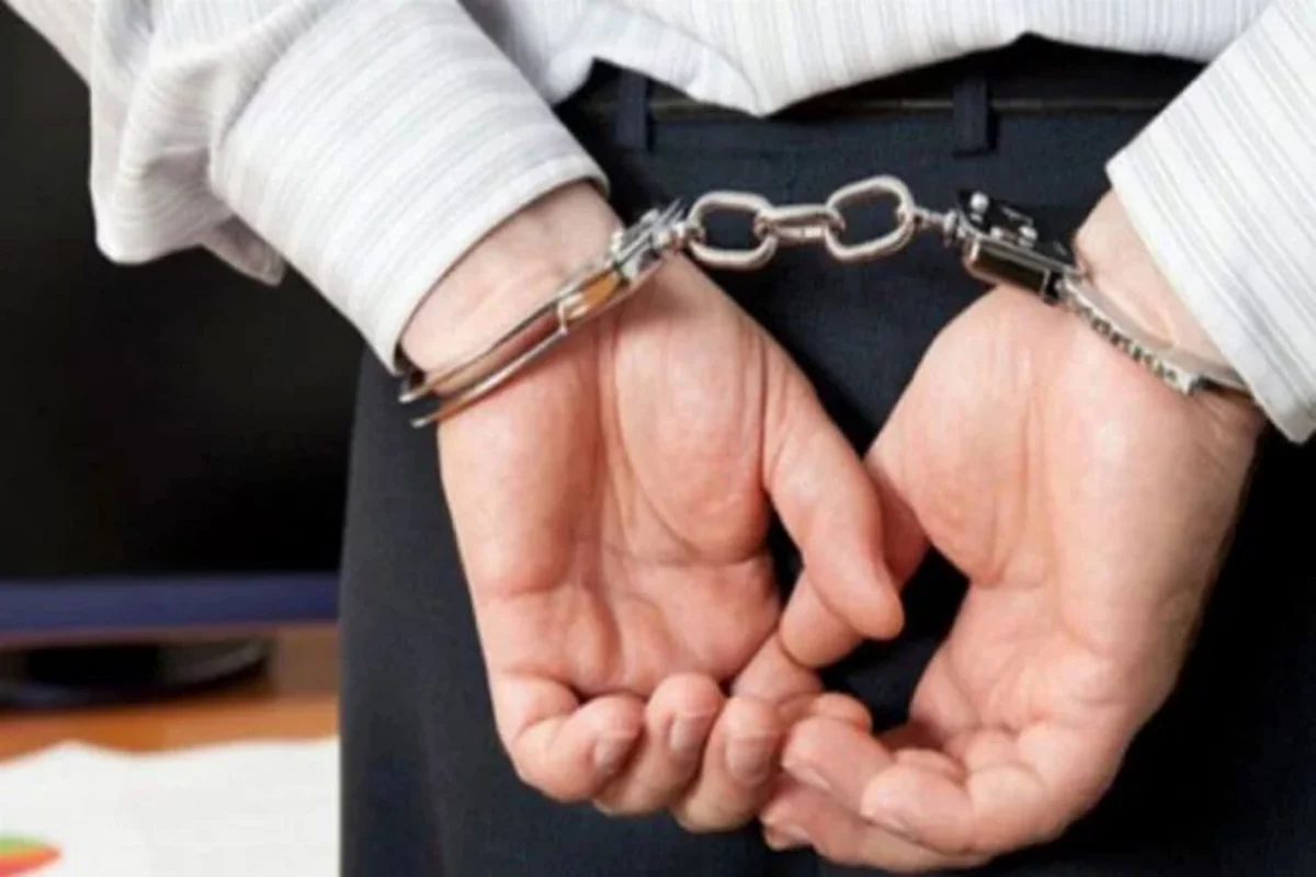 Bakıda axtarışda olan şəxs polis əməkdaşına xəsarət yetirərək qaçmağa cəhd göstərib