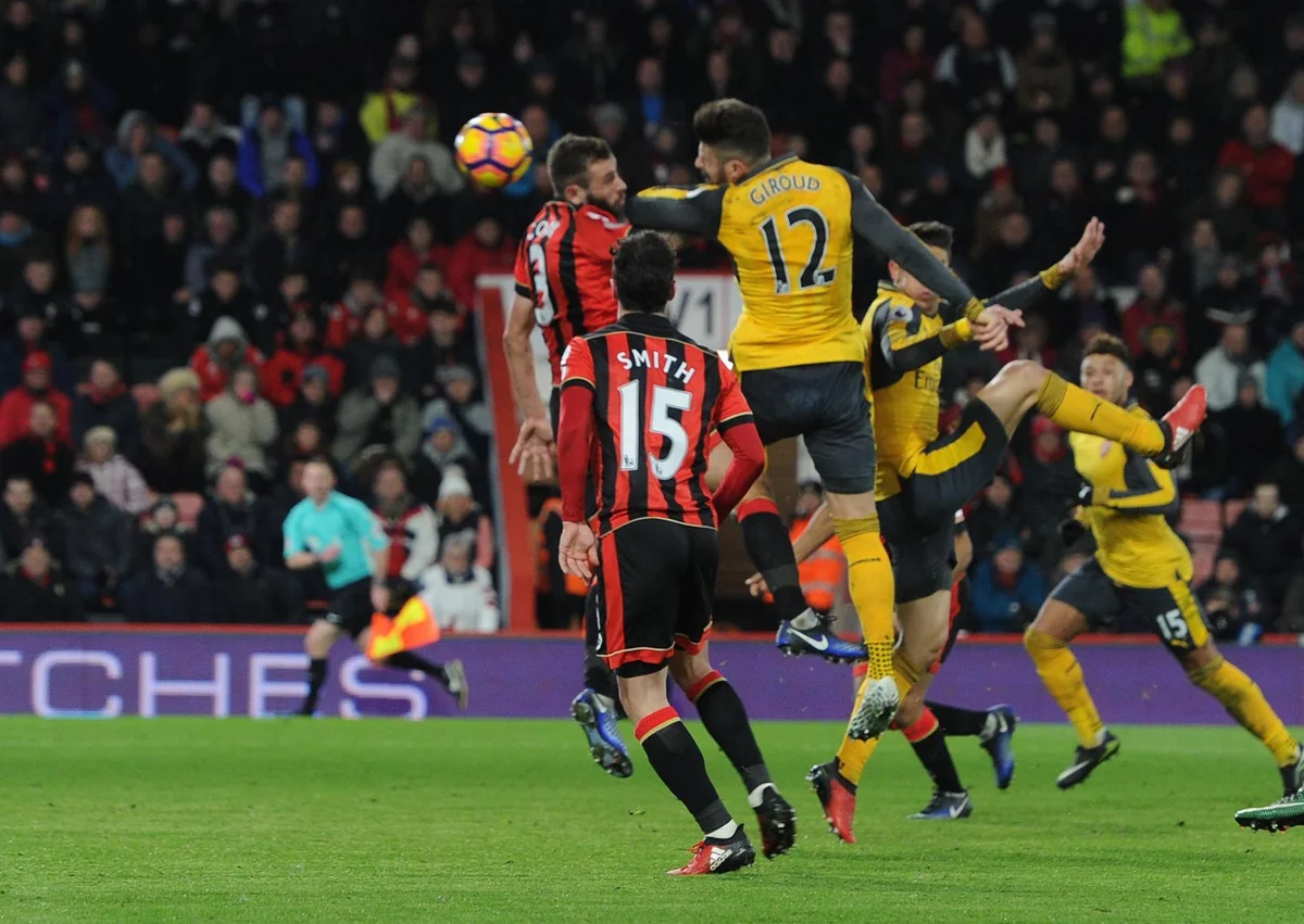 Arsenal böyük fərqlə geridə olduğu oyunda heç-heçəyə nail olub - VİDEO