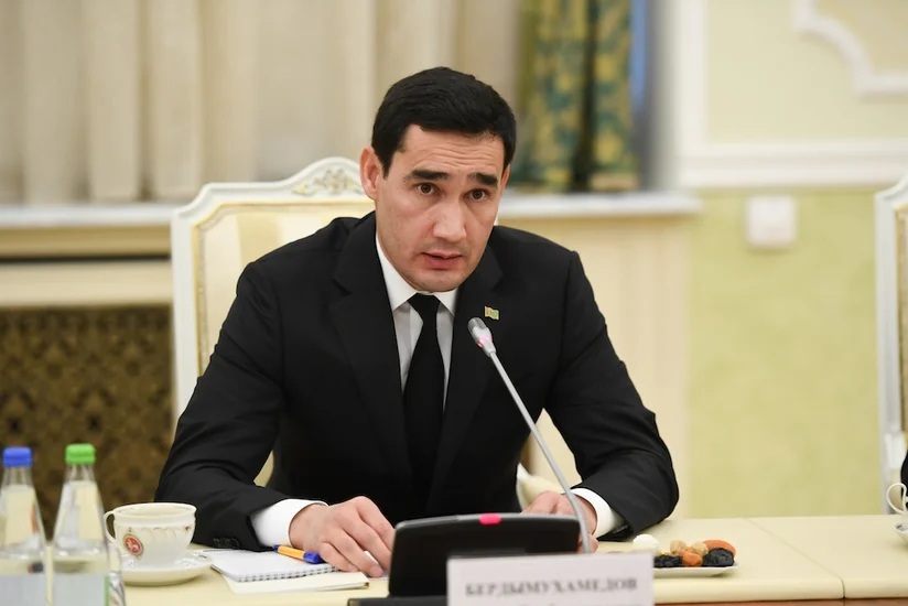 Türkmənistan lideri daxili işlər nazirinə və Sərhəd Xidmətinin rəisinə töhmət verib