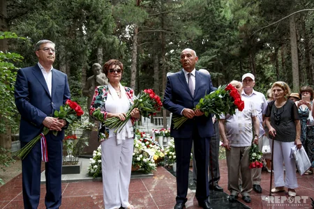 Müslüm Maqomayevin xatirəsi yad edilib
