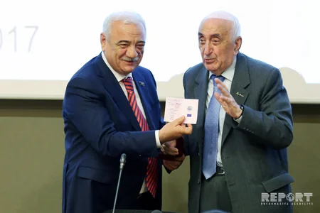 SOCAR 5 ildə 1 698 neftçi ailəsinə mənzil verib