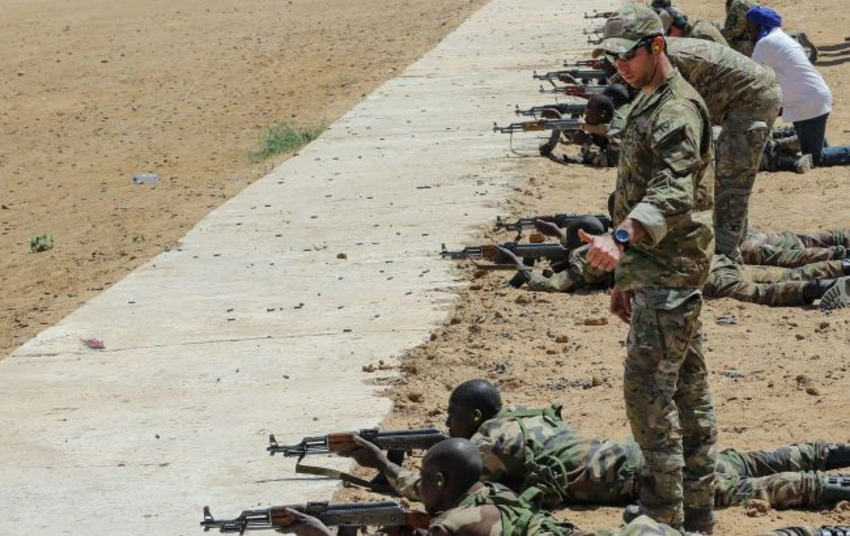 KİV: Niger ordusunun elit bölmələri Niamey hava limanına doğru irəliləməyə başlayıb
