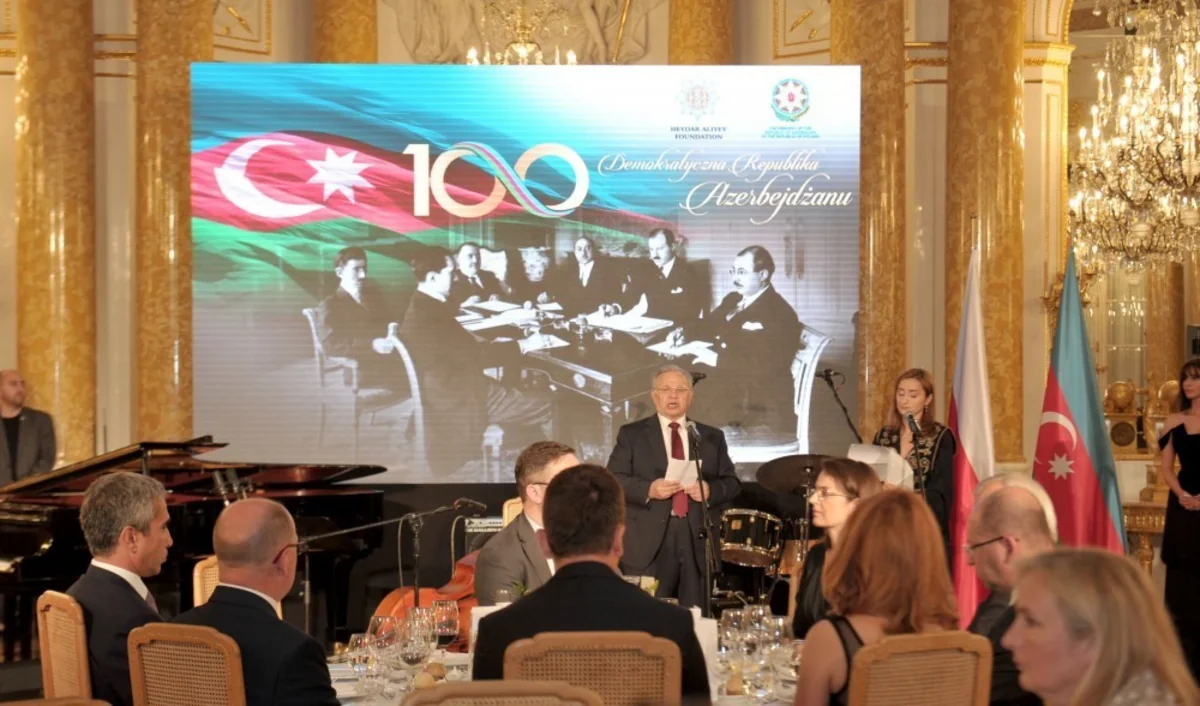 Heydər Əliyev Fondunun təşkilatçılığı ilə AXC-nin 100 illiyi Varşavada qeyd edilib