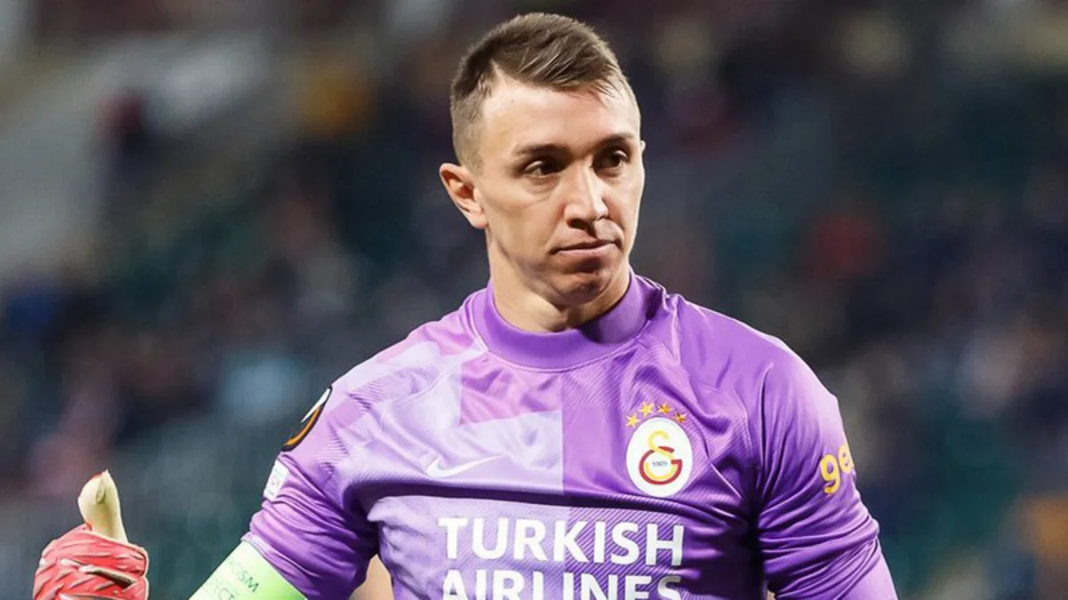 Fernando Muslera Türkiyə futbolunun tarixinə düşməyə yaxındır