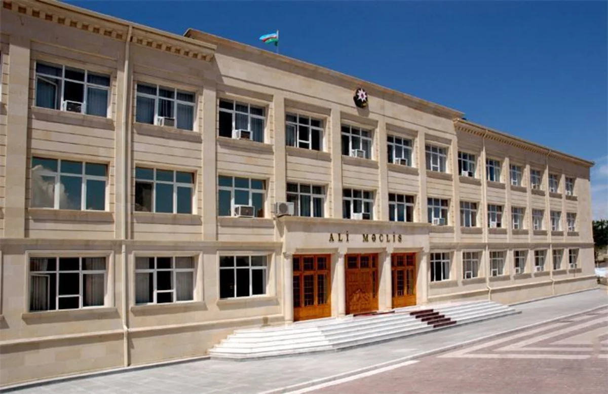 Vasif Talıbov Ali Məclis Aparatının Ümumi şöbəsinin müdirini işdən çıxarıb