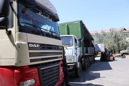 Yeni tədris ilində istifadə olunacaq dərsliklər muxtar respublikaya gətirilib