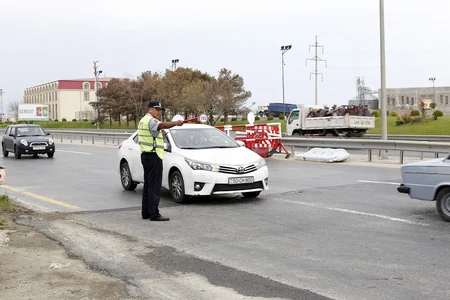 DYP: Sənəd tələb edəndə telefon çıxaranlar da olur, mübahisə edənlər də... - VİDEO