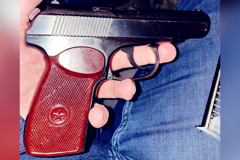 Sosial şəbəkələrdə cinayətkarlığı təbliğ edən və “Makarov” gəzdirən şəxs saxlanılıb