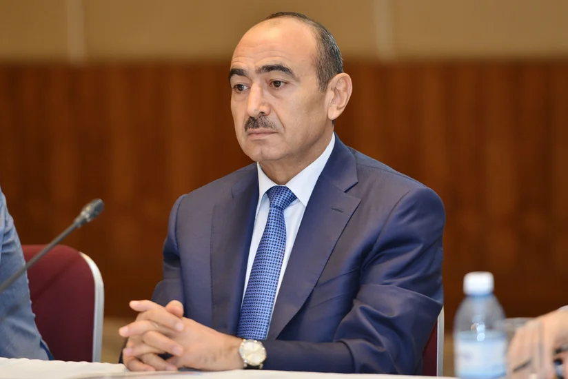 Əli Həsənov: “Bunlar bu ağıllamı iqtidara gəlib dövləti idarə etmək istəyirlər?”