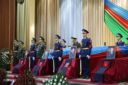 Şəhid pilotlar və polkovnik dəfn edilib - YENİLƏNİB-3