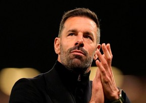 Rud van Nistelroy İngiltərə klubundan ayrılıb