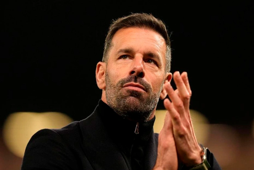 Rud van Nistelroy İngiltərə klubundan ayrılıb