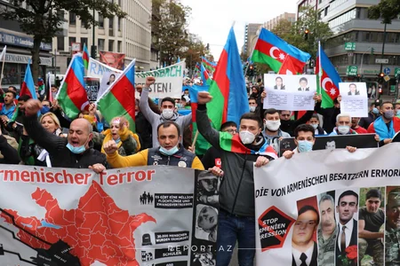 Almaniyada “Erməni terroruna və işğalına yox” adlı yürüş keçirilib