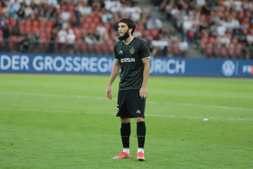 “Qarabağ”ın futbolçusu dizindən zədələnib
