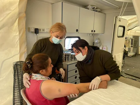 Medical services provided to 729 Turkish quake victims in Azerbaijani mobile hospitals