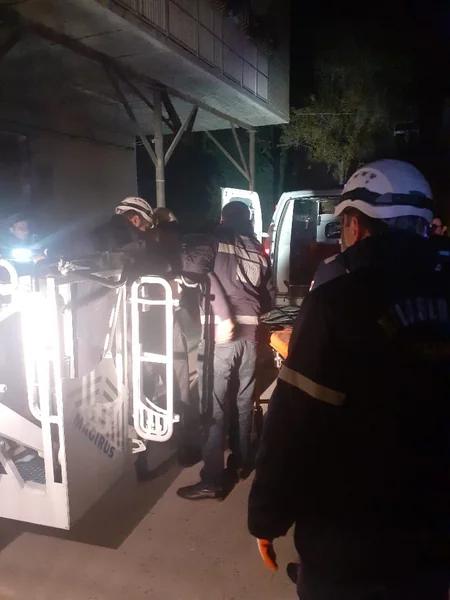 Sumqayıtda 24 yaşlı kişi binanın 4-cü mərtəbəsinin eyvanından yıxılıb