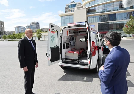 Prezidentin tapşırığı ilə Azərbaycana yeni təcili tibbi yardım avtomobilləri gətirilib 