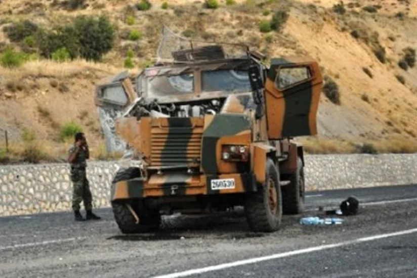 PKK terrorçuları Türkiyədə zirehli maşın partladıb: 8 hərbçi yaralanıb