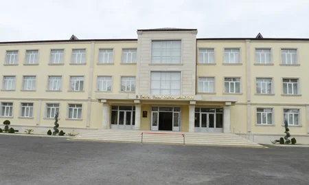 Salyan şəhərində 2 saylı tam orta məktəbin yeni binası istifadəyə verilib