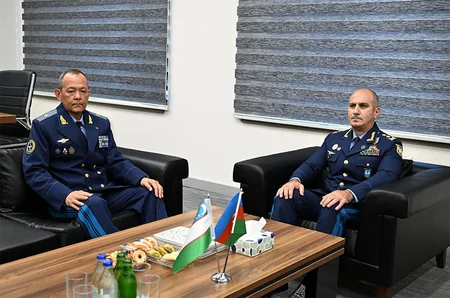 Azerbaijan, Uzbekistan discuss military cooperation issues