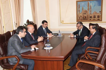 Dövlət Komitəsinin sədri Qətərin Azərbaycandakı səfiri ilə görüşüb