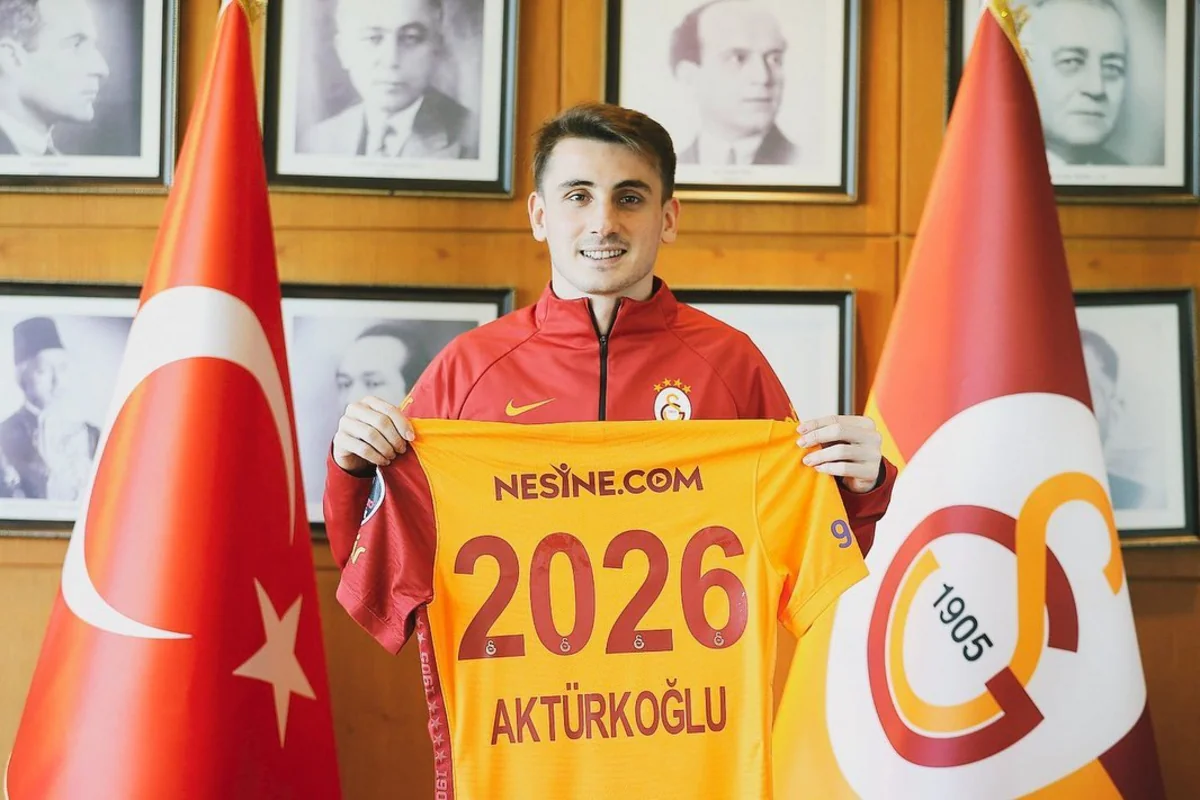 Qalatasaray yarımmüdafiəçisi ilə 5 illik müqavilə imzalayıb