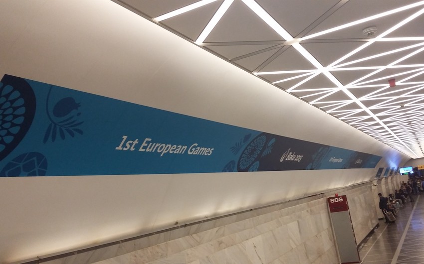 Bakı metrosunun vestibüllərinə plakatlar vurulub - FOTO