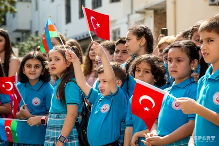 Bakı Atatürk Liseyində “Bilik günü” qeyd olunub - FOTOREPORTAJ