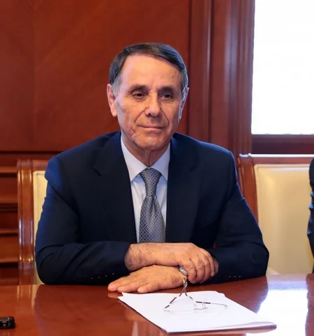 Novruz Məmmədov İsrailin müdafiə naziri ilə görüşüb