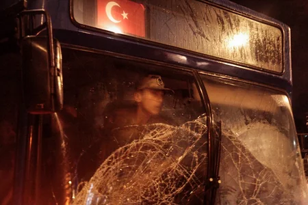 Türkiyədə ötən gecə yaşananlar - FOTOREPORTAJ