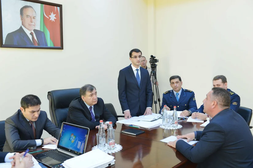 ​Vergilər naziri Oğuzda vətəndaşları qəbul edib