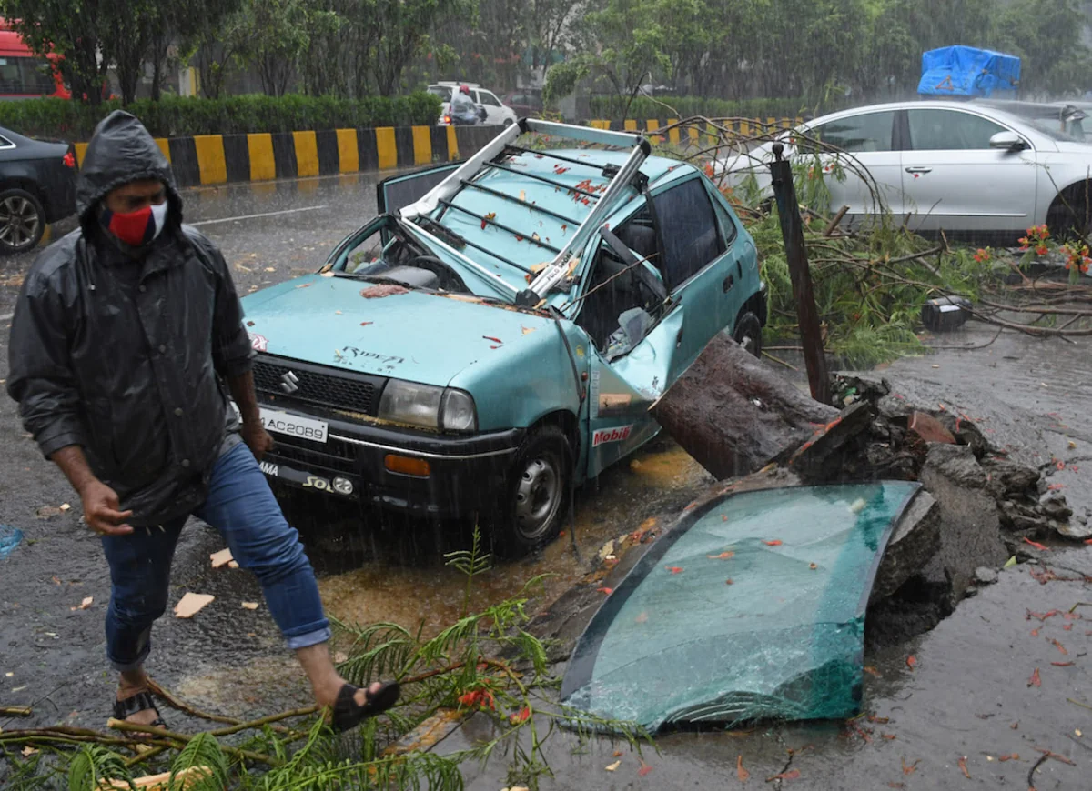 Around 40 people killed in cyclone in India