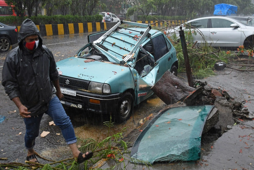 Around 40 people killed in cyclone in India