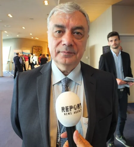 Azərbaycanlı həkim Gürcüstan Radioloqlar Assosiasiyasının mükafatına layiq görülüb