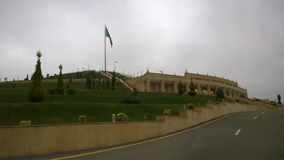 Parlament jurnalistləri Göygöldə bayraq aksiyası keçiriblər
