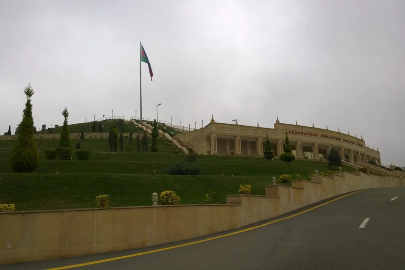 Parlament jurnalistləri Göygöldə bayraq aksiyası keçiriblər