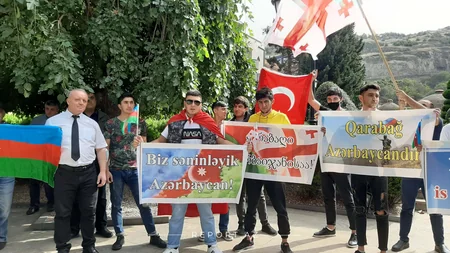 В Тбилиси прошла акция в поддержку Азербайджана