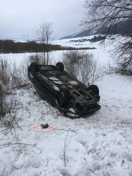 Slovakiyada böyük uşaq qrupunu maşın vurub, 12 yaralı var