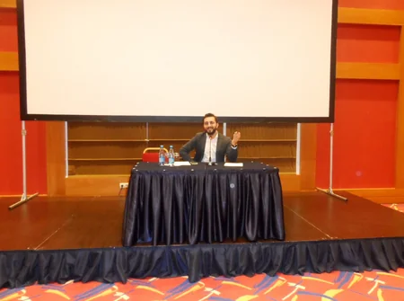 Bakıda tanınmış yazıçı Hikmet Anıl Öztekinin seminarı və imza saatı keçirilib