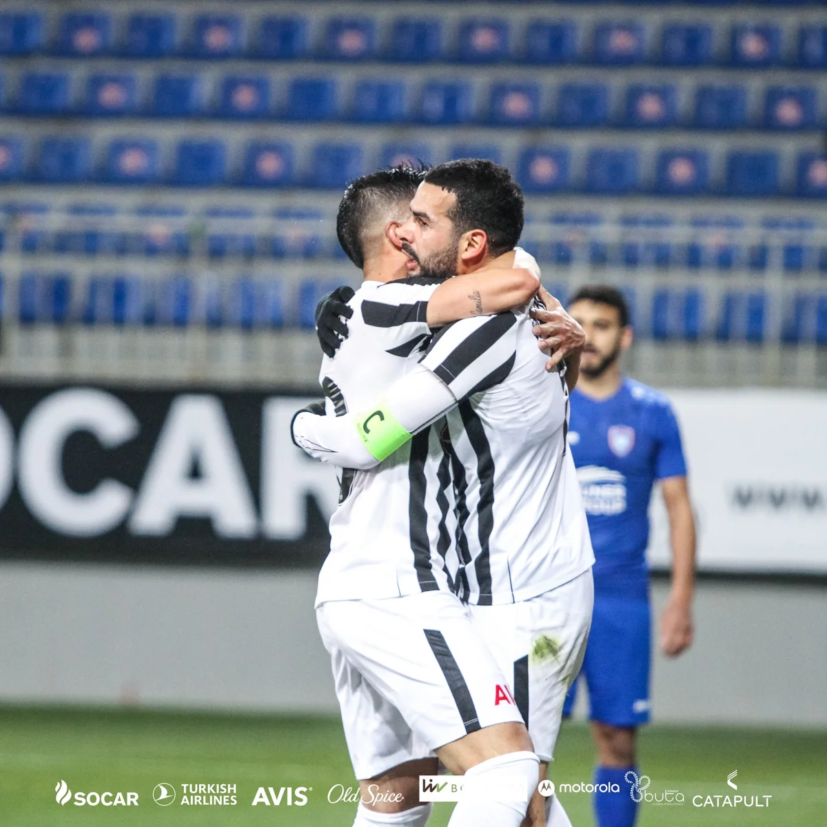 Emin Mahmudov Neftçinin tarixinə düşüb