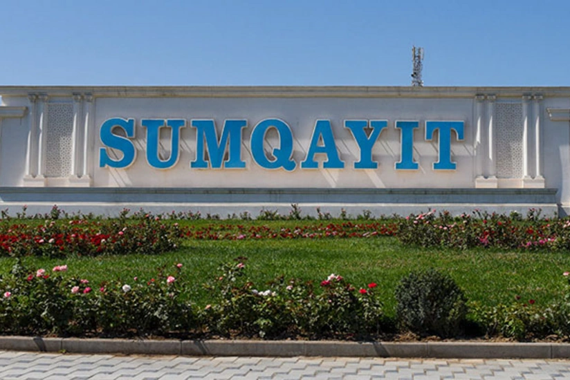 Sumqayıtda evində kamera quraşdırmaq istəyən kişi yıxılaraq ölüb